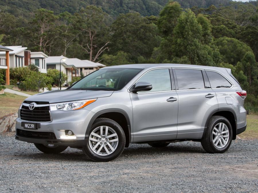  Toyota Kluger 2014 года  (фото 8 из 23)